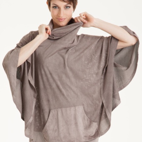 Planet Poncho - Picture 2 of 2